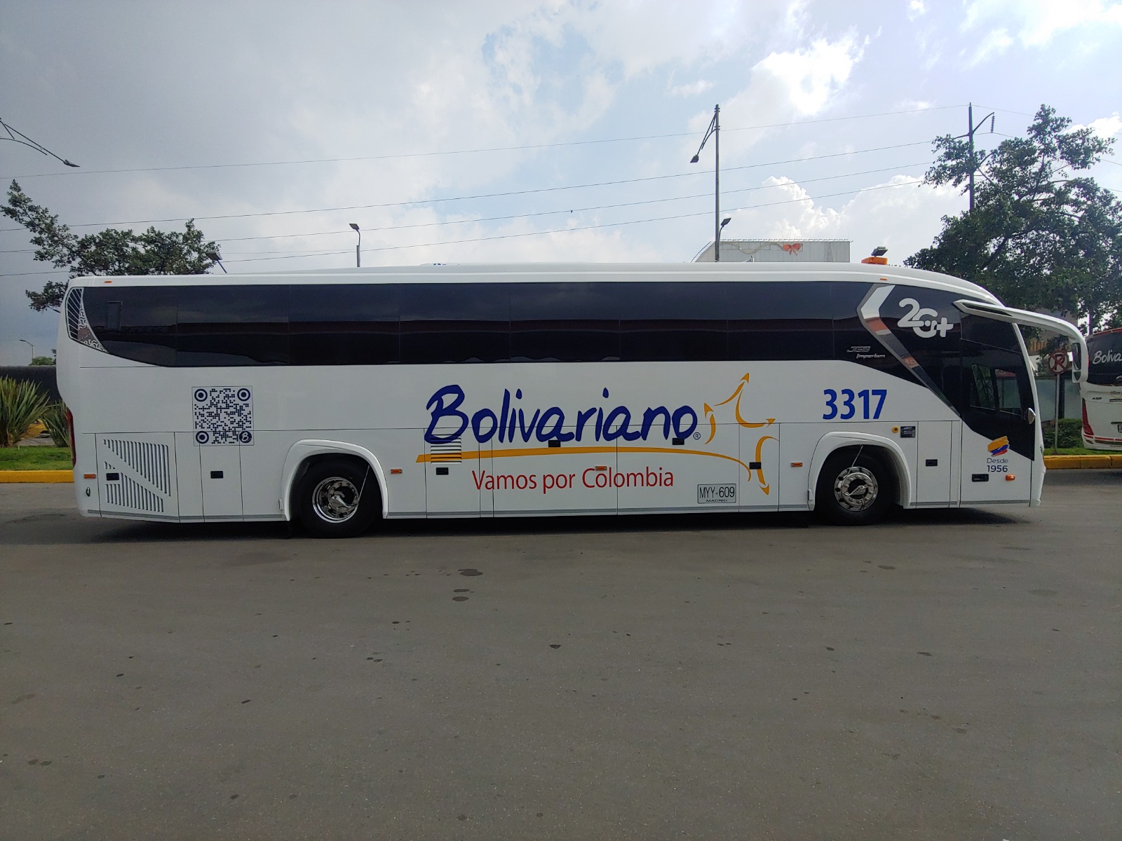 Bus para alquilar en Medellín